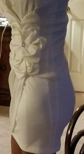 "SOLD" Xscape Dress - THIS WILL FIT A SIZE 6